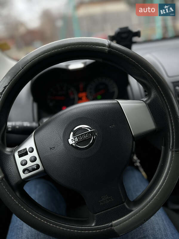 Хетчбек Nissan Note 2012 в Івано-Франківську