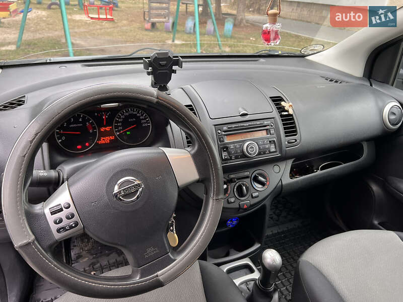 Хетчбек Nissan Note 2012 в Івано-Франківську