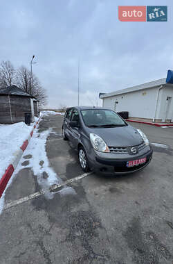 Хэтчбек Nissan Note 2006 в 
