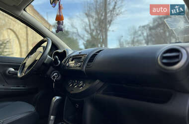 Хэтчбек Nissan Note 2008 в Одессе