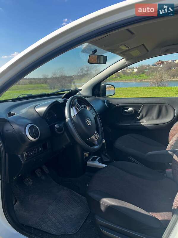 Хэтчбек Nissan Note 2011 в Одессе