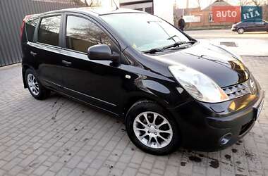 Хэтчбек Nissan Note 2006 в Первомайске