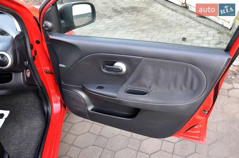 Хэтчбек Nissan Note 2009 в Львове