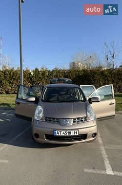 Хэтчбек Nissan Note 2008 в 