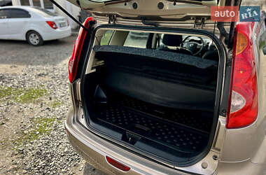 Хэтчбек Nissan Note 2008 в 
