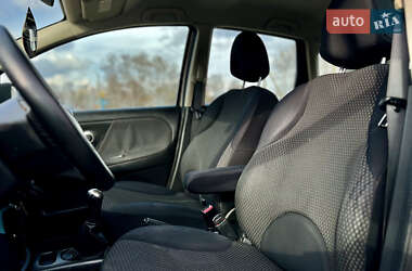 Хэтчбек Nissan Note 2008 в 