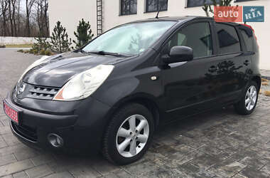 Хэтчбек Nissan Note 2007 в 