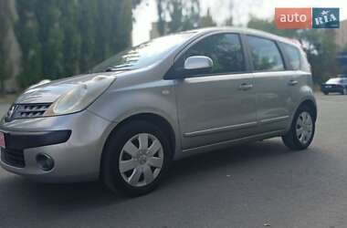 Хэтчбек Nissan Note 2006 в 