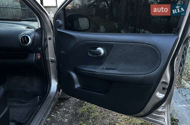 Хэтчбек Nissan Note 2007 в 