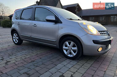 Хэтчбек Nissan Note 2006 в 