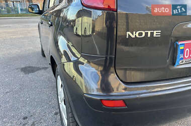 Хэтчбек Nissan Note 2006 в 