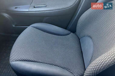 Хэтчбек Nissan Note 2006 в 