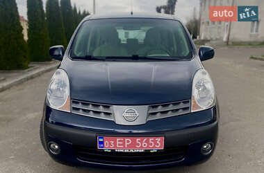 Хэтчбек Nissan Note 2006 в 