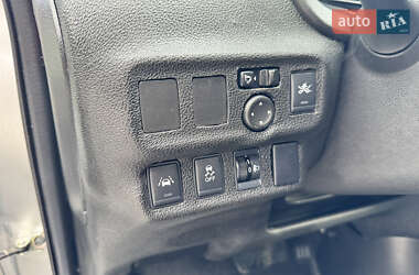 Хэтчбек Nissan Note 2015 в 