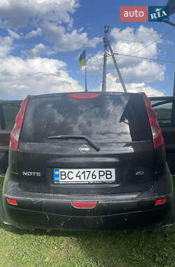 Хэтчбек Nissan Note 2008 в 