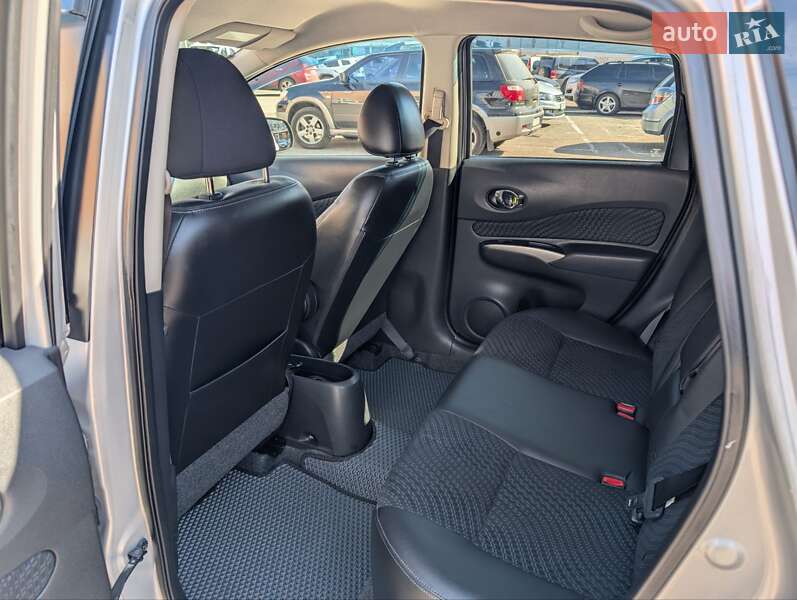 Хетчбек Nissan Note 2012 в Чернігові