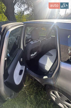 Хэтчбек Nissan Note 2007 в 