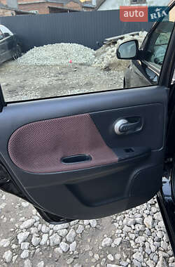 Хэтчбек Nissan Note 2006 в 