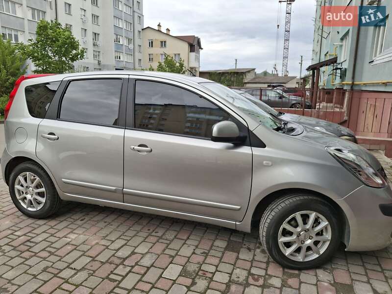 Хетчбек Nissan Note 2007 в Івано-Франківську