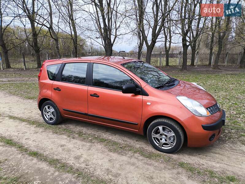 Хетчбек Nissan Note 2006 в Вінниці