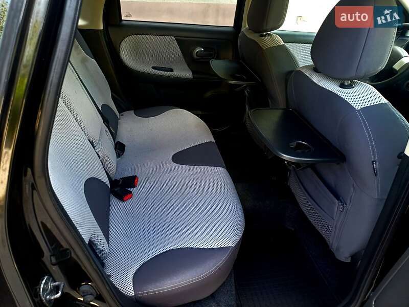 Хетчбек Nissan Note 2007 в Кам'янському