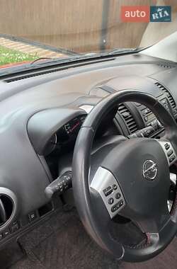 Хетчбек Nissan Note 2010 в 