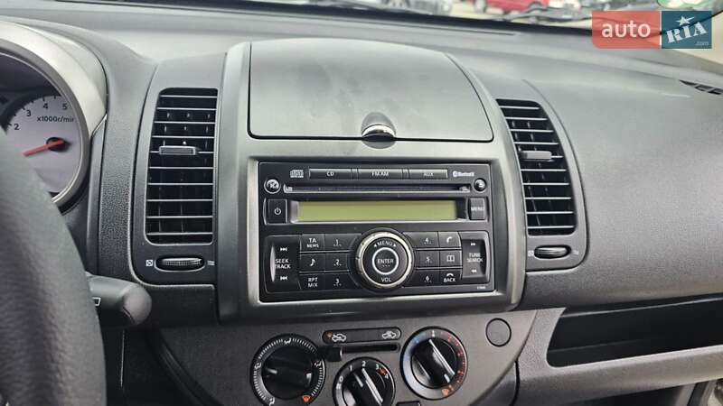 Хетчбек Nissan Note 2008 в Чернівцях