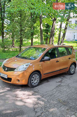 Хэтчбек Nissan Note 2010 в Киеве