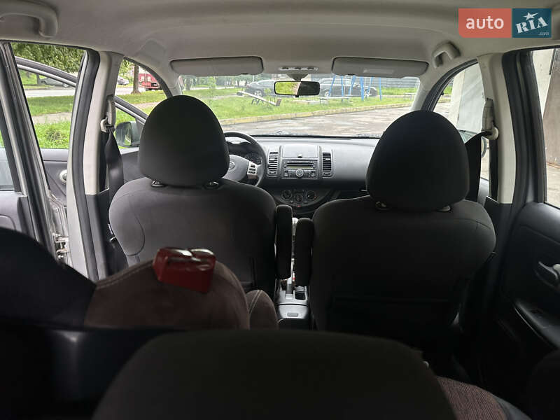 Хэтчбек Nissan Note 2010 в Львове