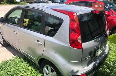 Хэтчбек Nissan Note 2007 в 