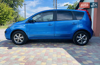 Хэтчбек Nissan Note 2007 в 