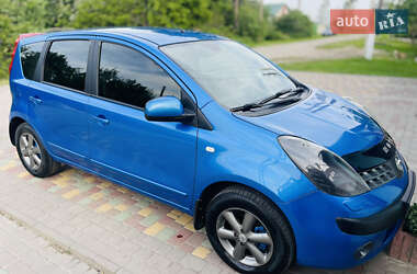 Хэтчбек Nissan Note 2007 в 
