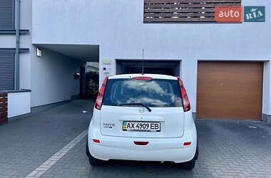 Хэтчбек Nissan Note 2013 в 