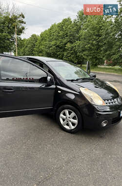 Хэтчбек Nissan Note 2008 в 
