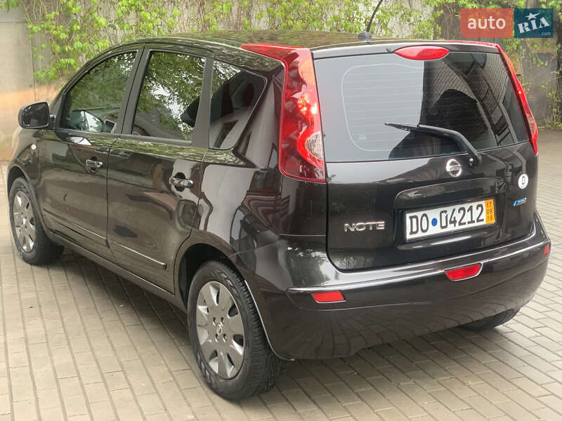 Хэтчбек Nissan Note 2010 в Казатине