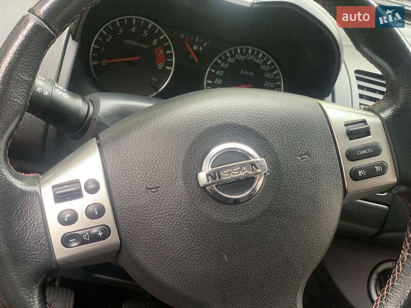 Хэтчбек Nissan Note 2010 в Казатине