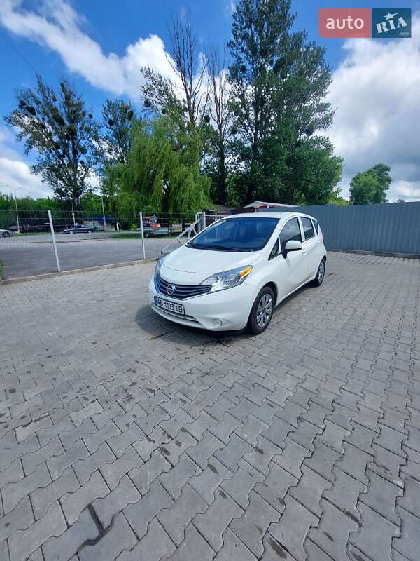 Хэтчбек Nissan Note 2013 в 