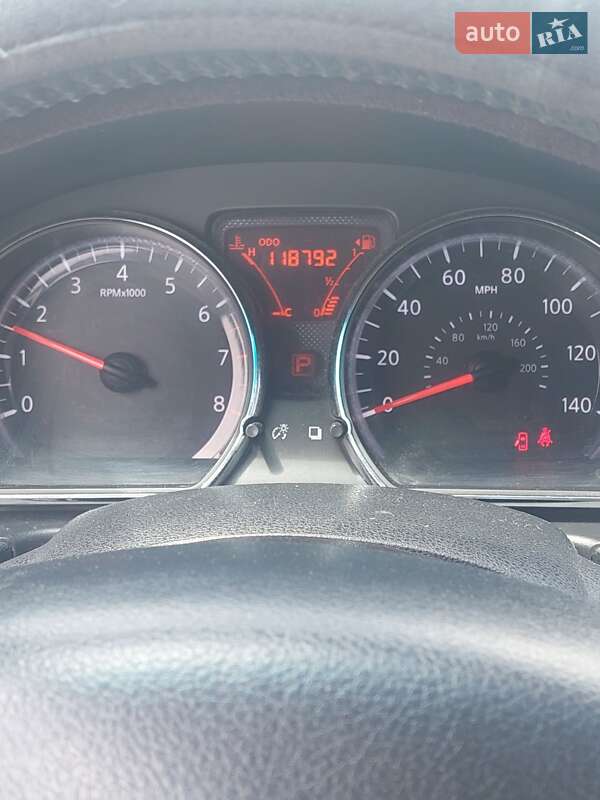 Хэтчбек Nissan Note 2013 в Виннице