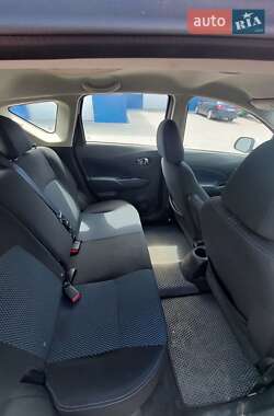 Хэтчбек Nissan Note 2013 в 