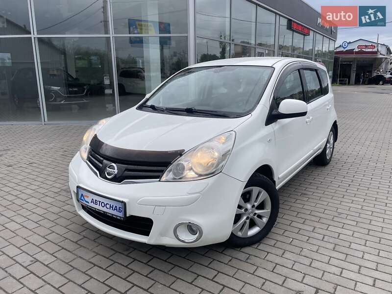 Хетчбек Nissan Note 2012 в 