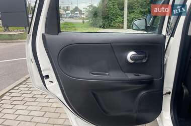 Хетчбек Nissan Note 2012 в 