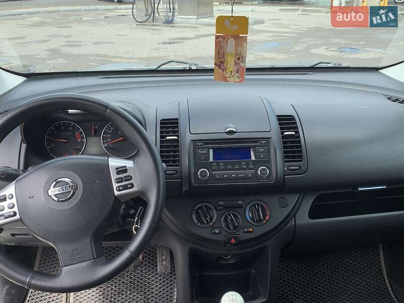Хетчбек Nissan Note 2010 в Києві