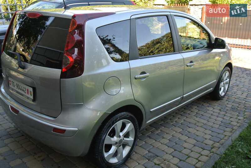 Хэтчбек Nissan Note 2009 в Черновцах