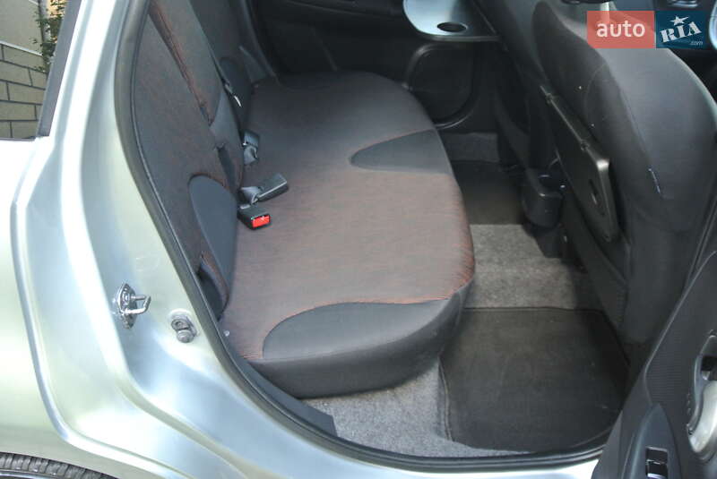 Хэтчбек Nissan Note 2009 в Черновцах