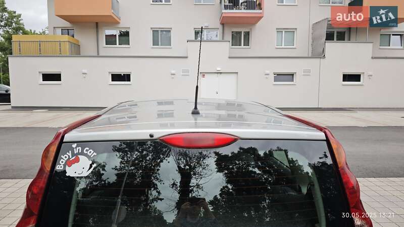 Хэтчбек Nissan Note 2012 в Днепре