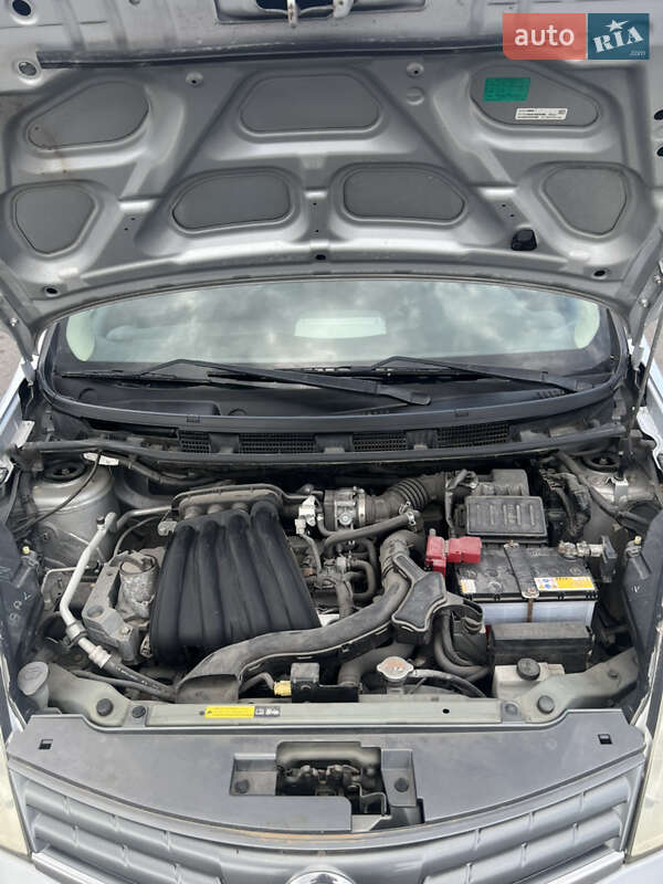 Хэтчбек Nissan Note 2012 в Киеве