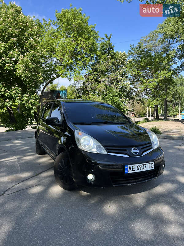 Хэтчбек Nissan Note 2010 в Кропивницком