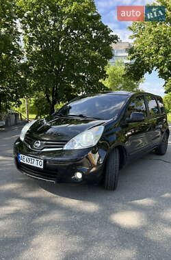 Хетчбек Nissan Note 2010 в 