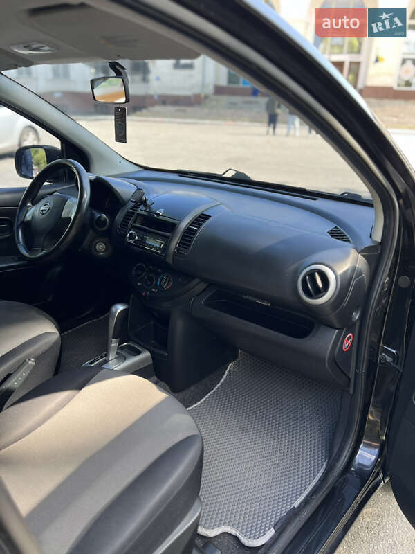 Хэтчбек Nissan Note 2010 в Кропивницком