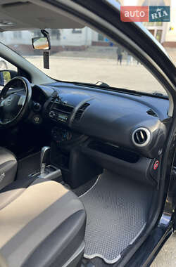 Хетчбек Nissan Note 2010 в 